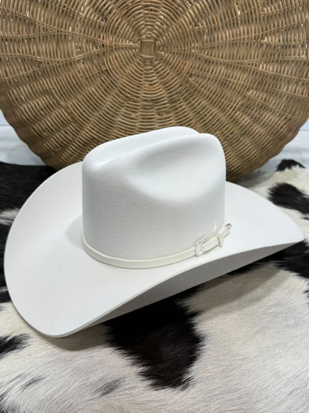 Resistol White Felt 4X Cowboy Hat - Pageant 6 7/8